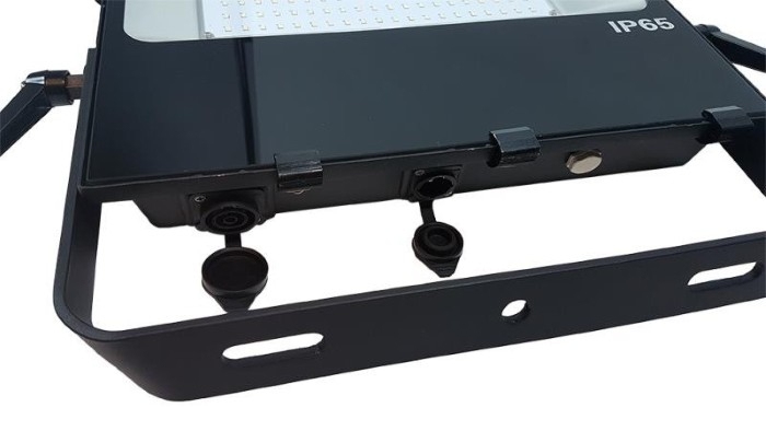 BEKALED EKSPOLED - 200w Flood Light LED - 3000k - 120° - Warm White