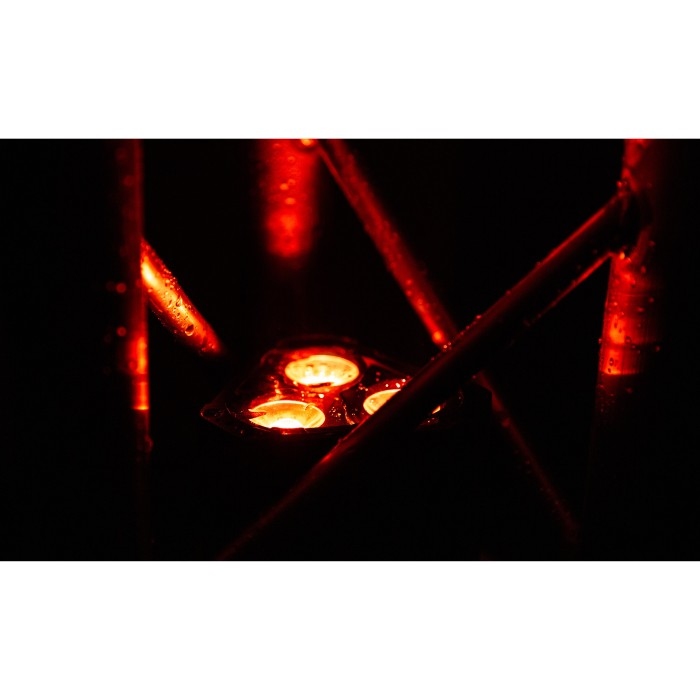 BRITEQ BTI-TRUSSLITE In- & Outdoor Uplight 3x 10W RGBL-LEDs en draadloze DMX
