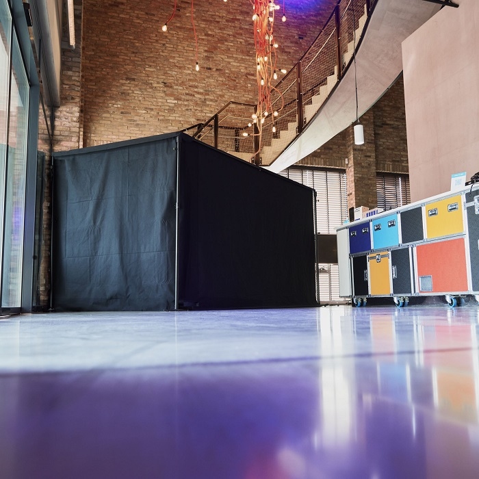 GRAVITY PAD T Horizontale paal Pipe & Drape systeem 1260-2050mm