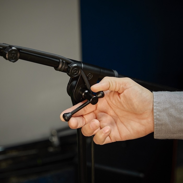 GRAVITY TMS 4232 B Korte Microfoonstandaard met Tripod
