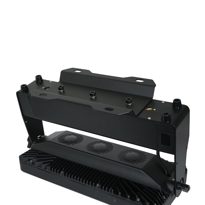 LEDJ Spectra Q40 MK2 40x 10W outdoor LED Bar (RGBW)