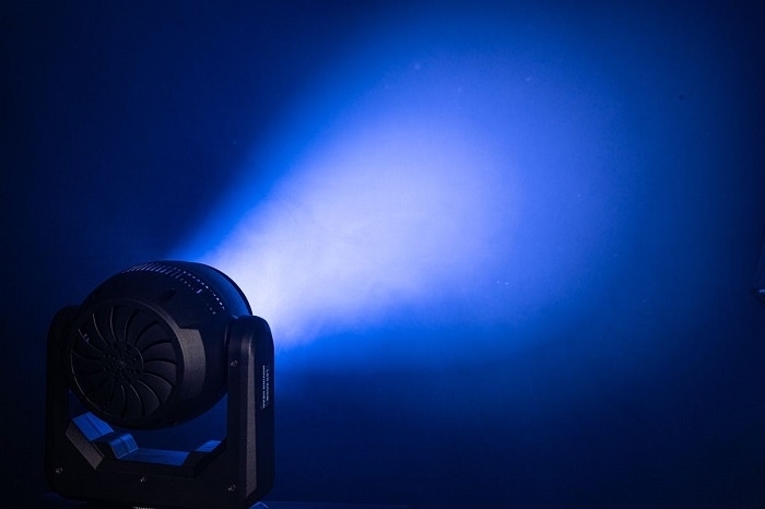 LIGHT-INC MH-740X LED Wash Moving Head 7 x 40W RGBW met flower effect