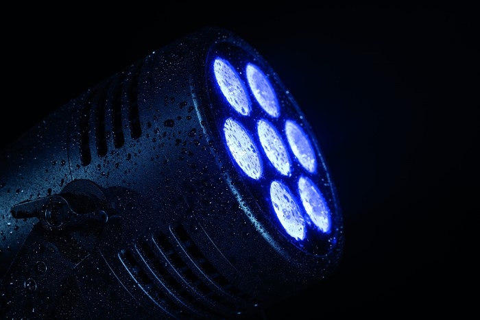 SHOWTEC Cameleon Spot 7Q6 Tour IP65