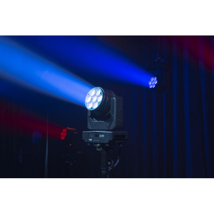 SHOWTEC Shark Wash Zoom Two Moving Head 7 x 30W RGBW