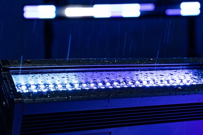 SHOWTEC Spectra Strobe LED-BAR - IP65