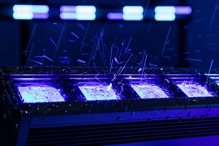 SHOWTEC Spectra Wash 16x 20W RGBW LED bar - IP65