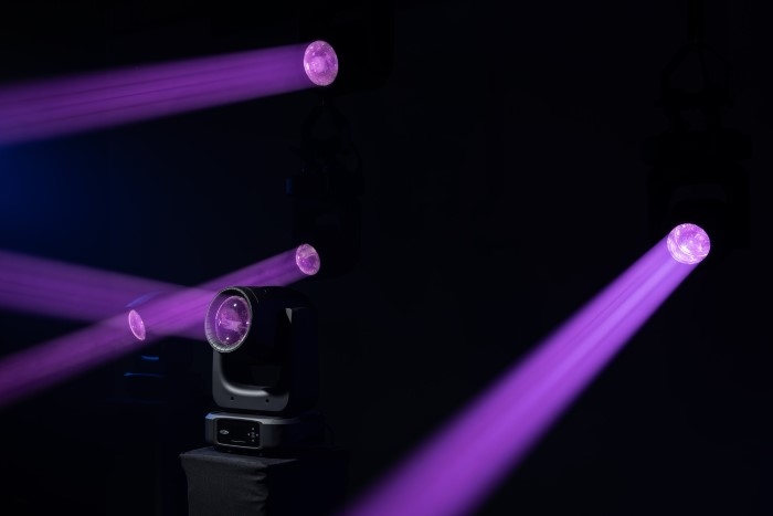 SHOWTEC Xpression 2000B Beam Moving Head