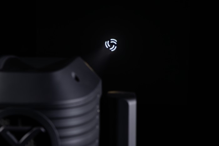 SHOWTEC Xpression 2000B Beam Moving Head