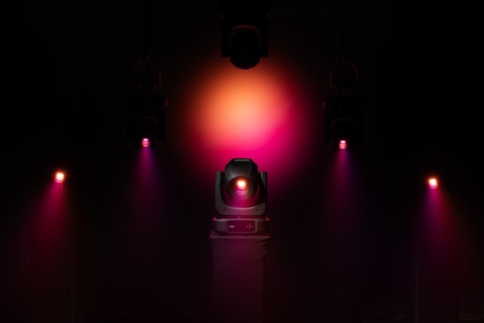 SHOWTEC Xpression 2000S Spot Moving Head
