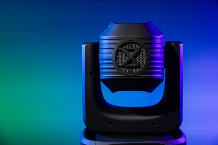 SHOWTEC Xpression 2000S Spot Moving Head