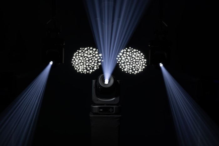 SHOWTEC Xpression 2000S Spot Moving Head